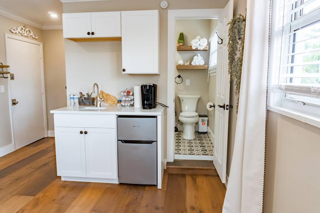 Renovated Downtown Apartment - B 西棕榈滩 外观 照片