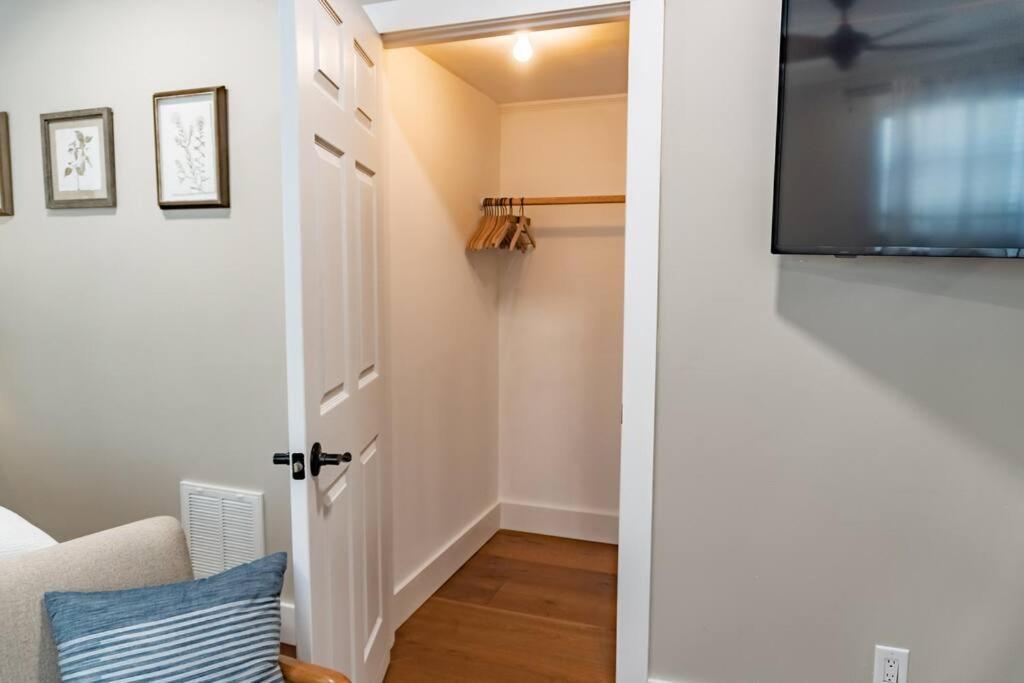 Renovated Downtown Apartment - B 西棕榈滩 外观 照片